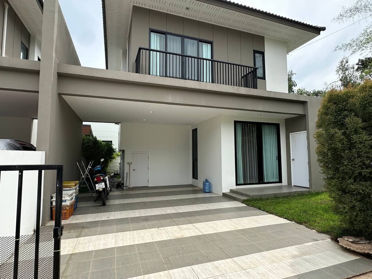 บ้านแฝด ฉัตรเพชรมะลิวัลย์ – แอร์ครบทุกห้อง พร้อมอยู่