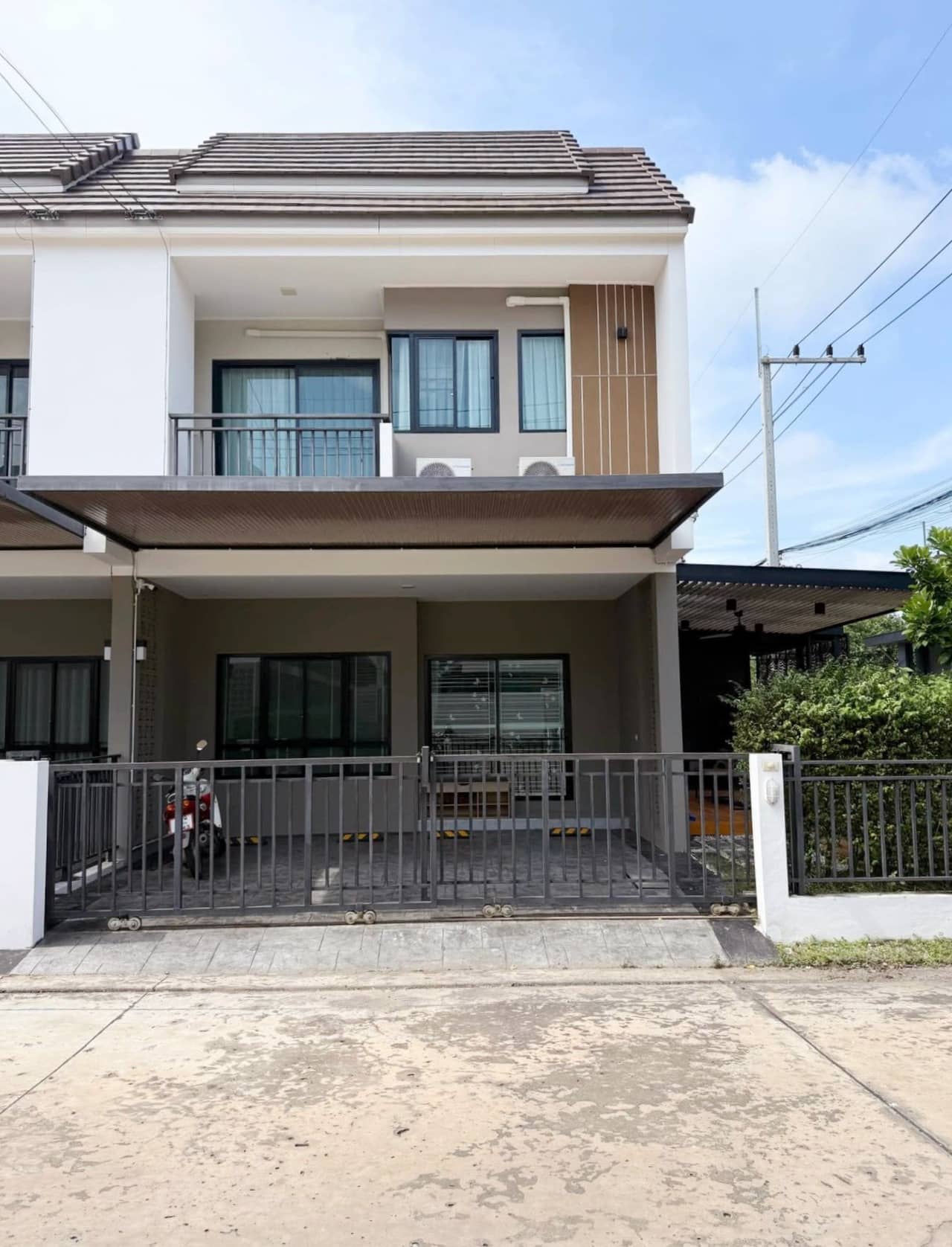 T Primo ศรีนครินทร์ (บ้านตัวอย่าง หลังมุม)